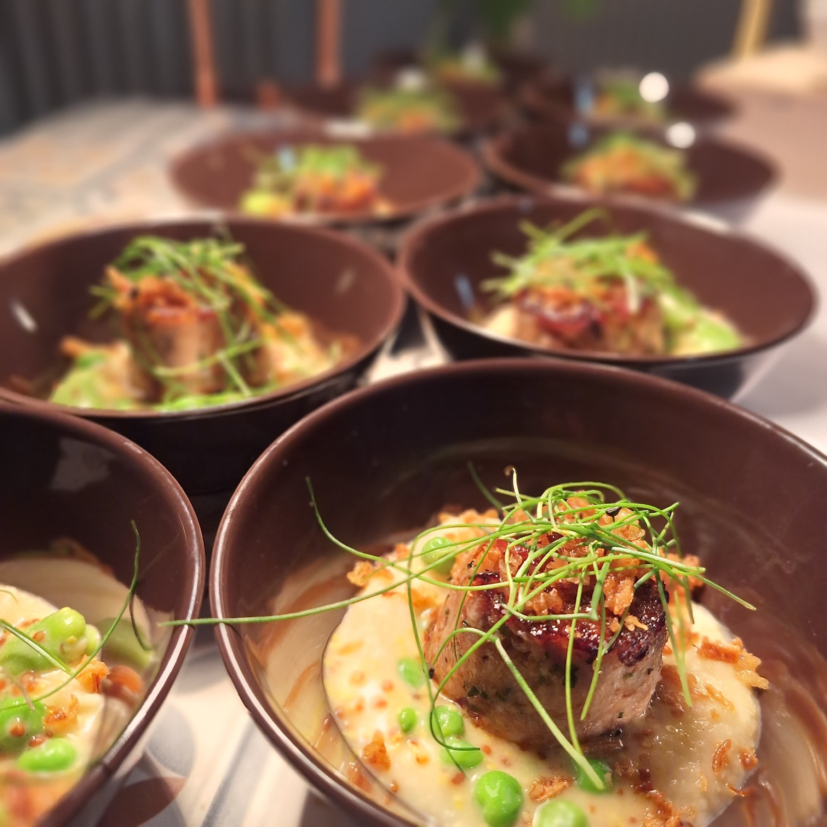 Service — bowls · line