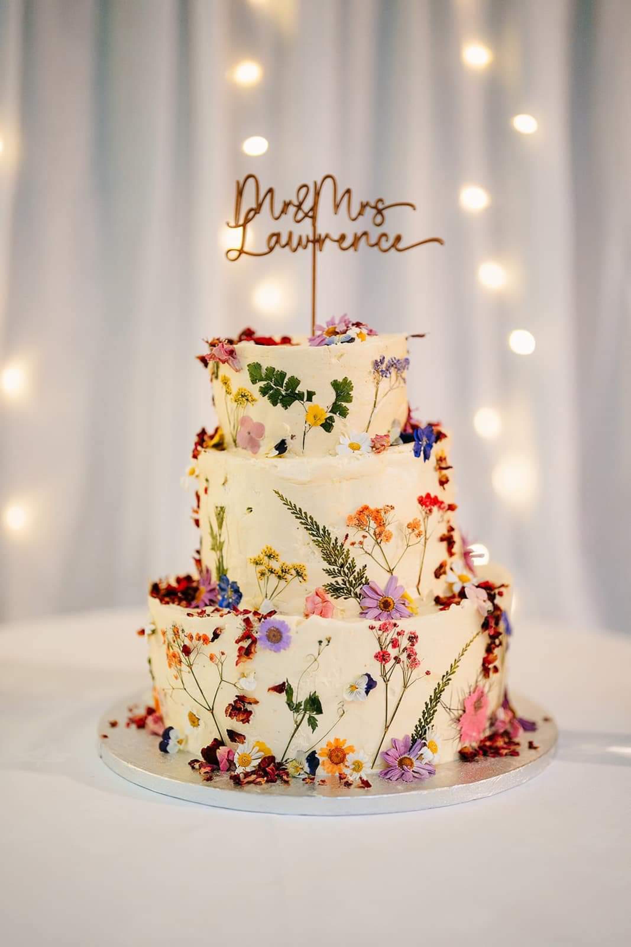Mr & Mrs — three tiers · lights