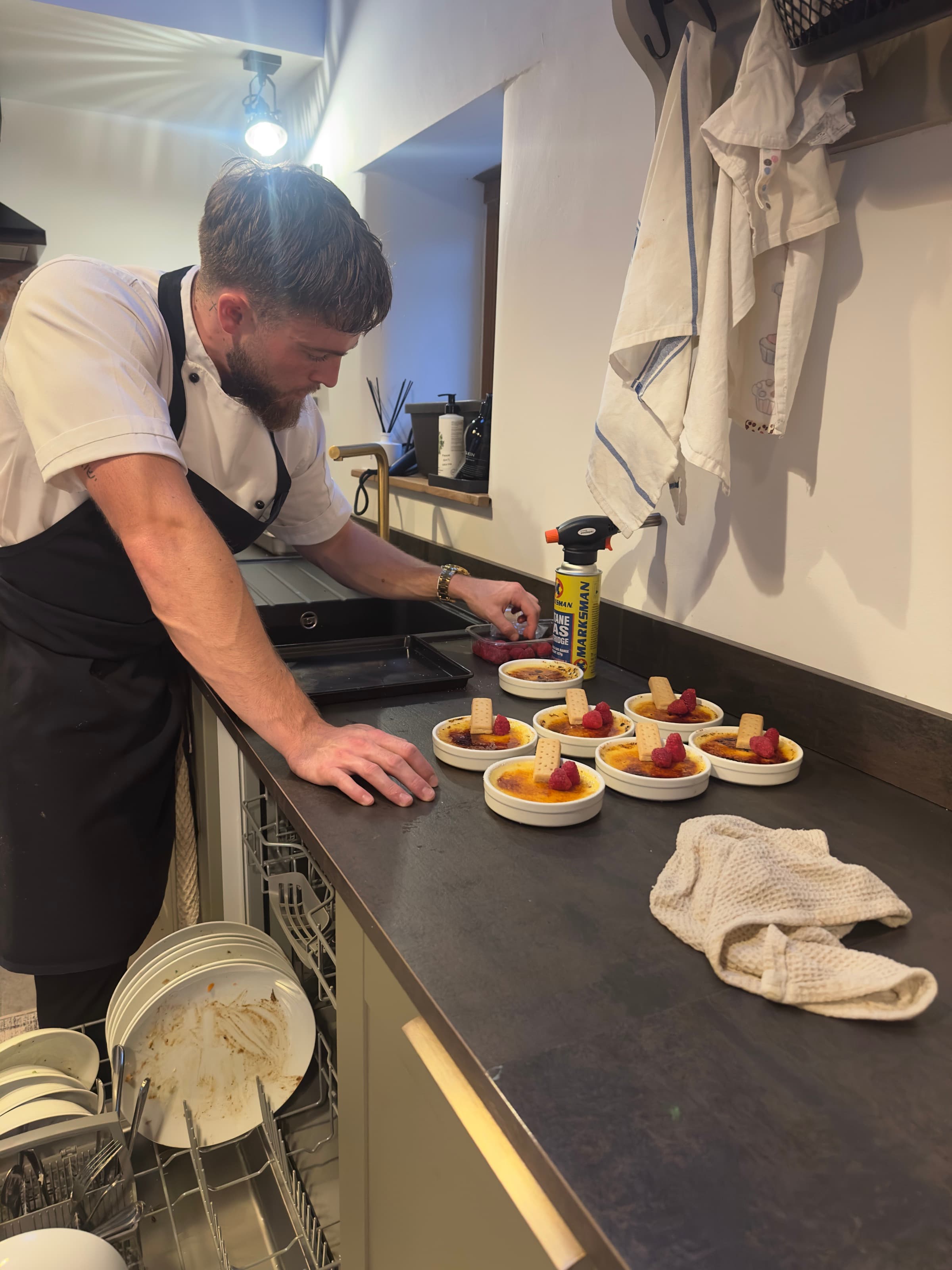 Dessert, Leaning — tuile · care