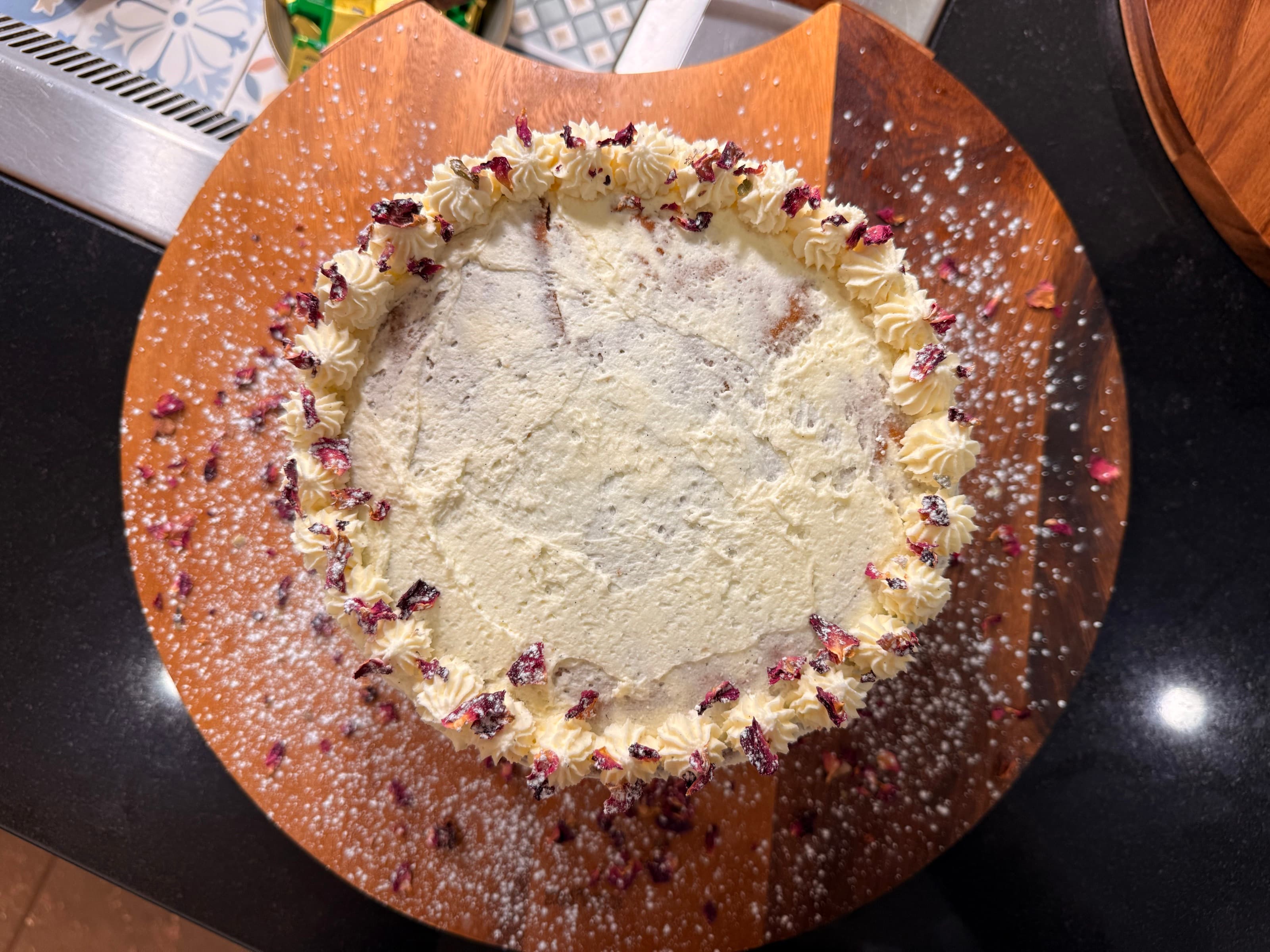 Rose Cake — dusted · board