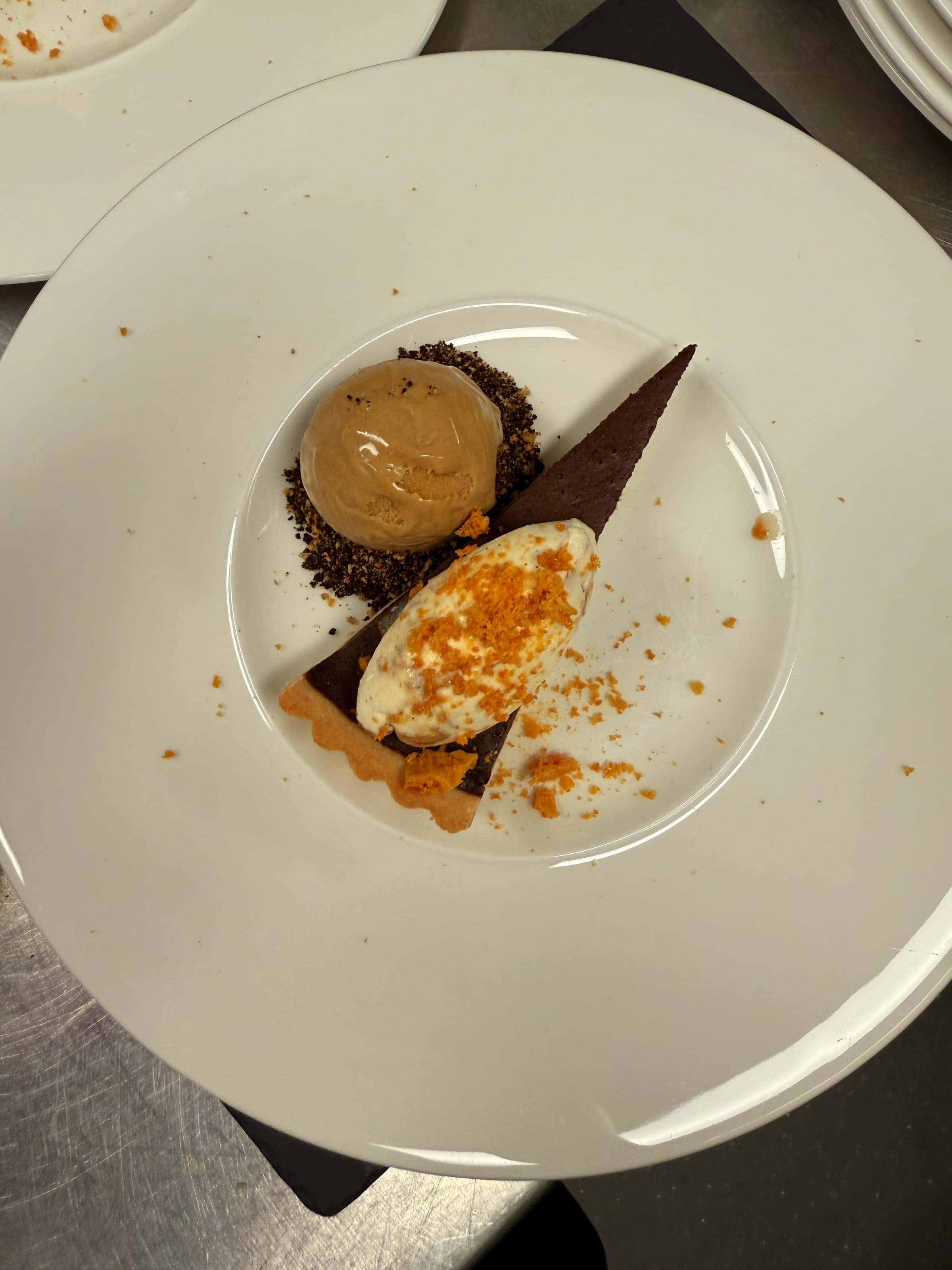 Chocolate Tart — quenelle · praline