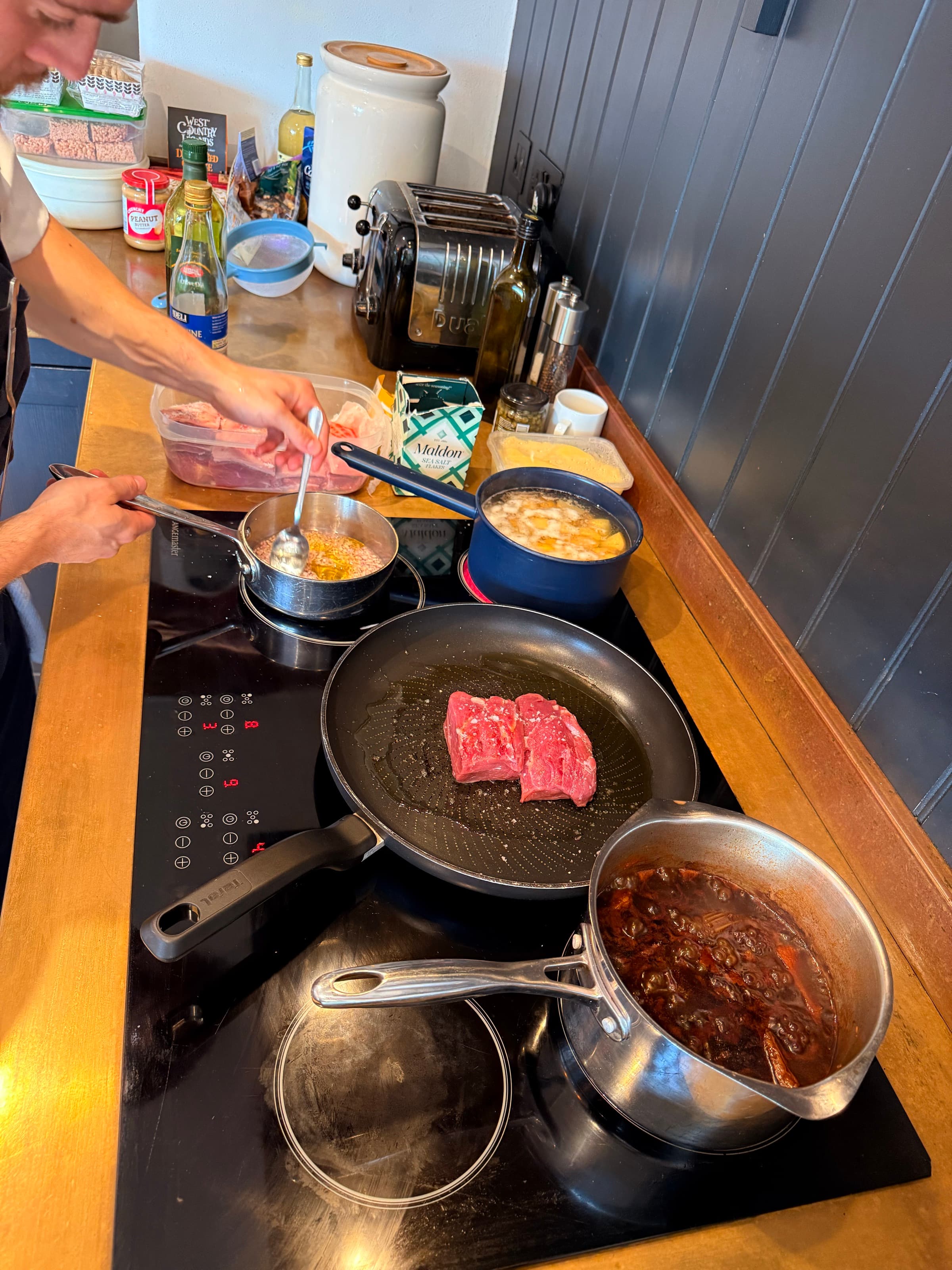 The Steak — cast iron · rest